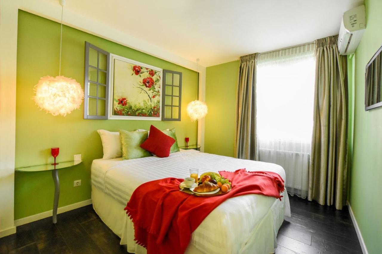Downtown Oasis: Central Apartments With Cozy Charm Bukarest Exteriör bild