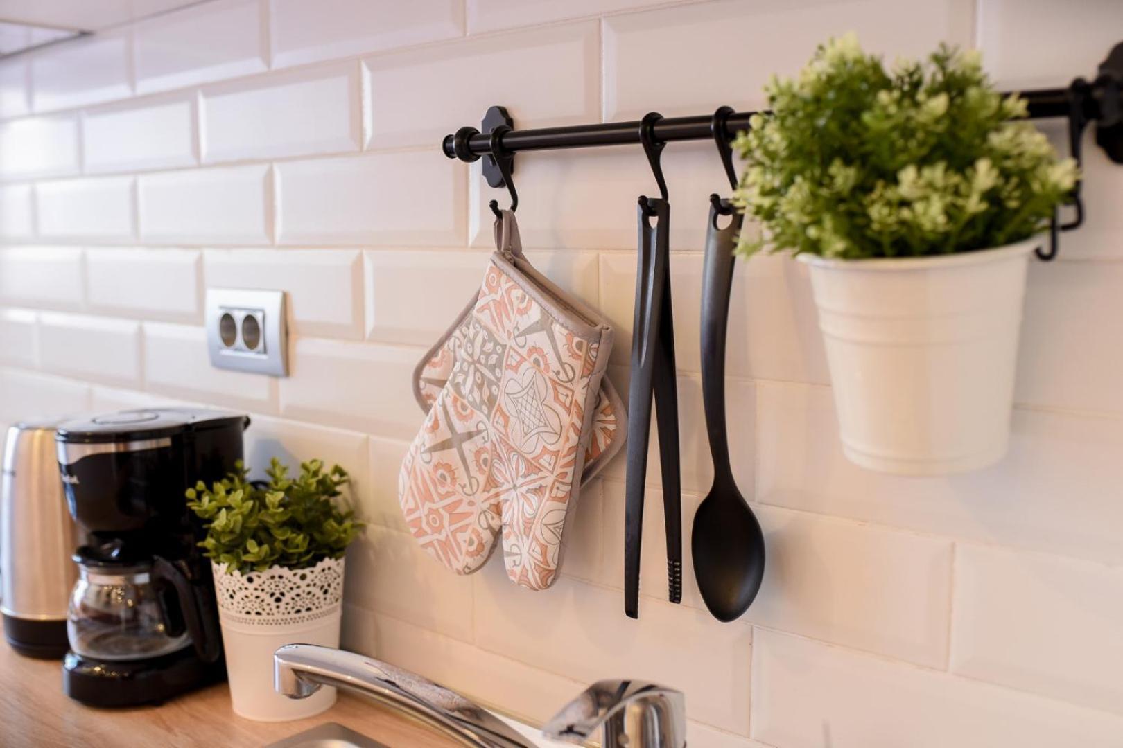 Downtown Oasis: Central Apartments With Cozy Charm Bukarest Rum bild