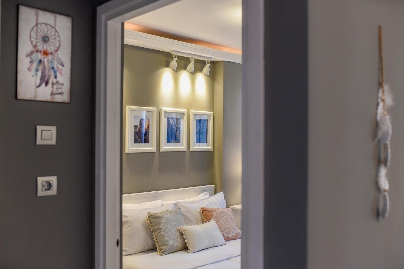 Downtown Oasis: Central Apartments With Cozy Charm Bukarest Rum bild